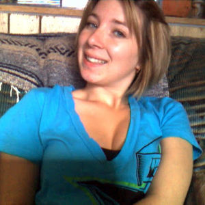 Meet your Posher, Casandra